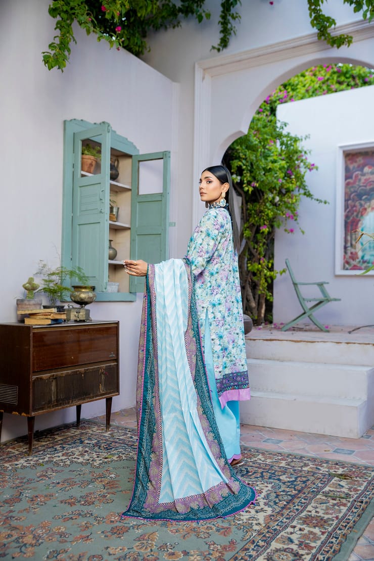 Murashi Hana  Luxury Lawn Three Piece D-01